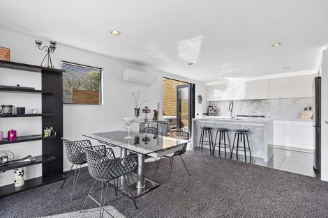 Photo of property in 49 Shandon Road, Vauxhall, Dunedin, 9013