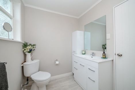 Photo of property in 54 No 1 Line, Tauwharenikau, Featherston, 5771