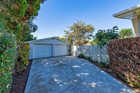 Photo of property in 64 Carruthers Street, Ilam, Christchurch, 8041