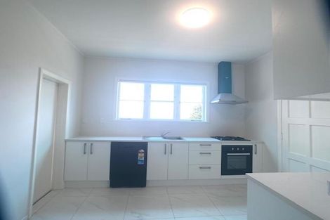 Photo of property in 18 Fulljames Avenue, Mount Roskill, Auckland, 1041