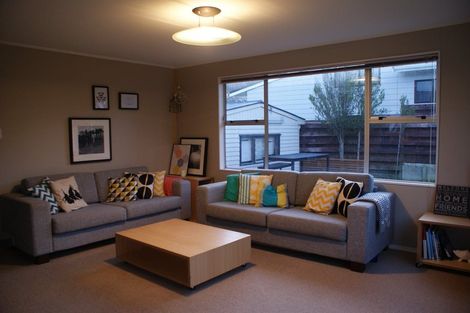 Photo of property in 10 Deveron Place, Tawa, Wellington, 5028