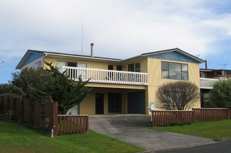 Photo of property in 33 Kawau View Road, Snells Beach, 0920