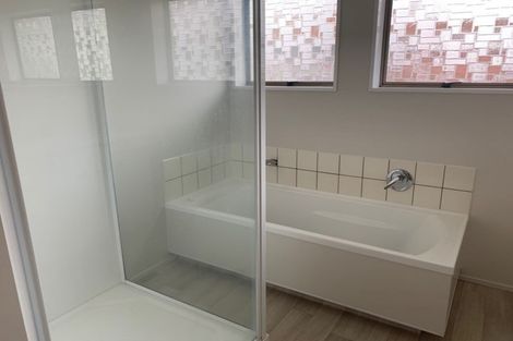 Photo of property in 20 Norfolk Rise, Waiuku, 2123