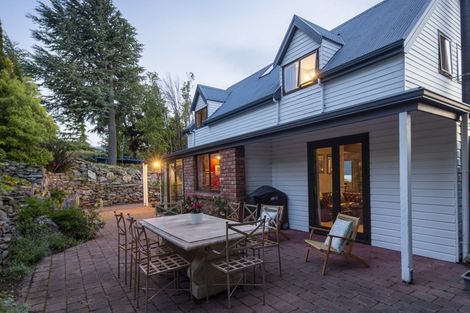 Photo of property in 78 Cedar Drive, Kelvin Heights, Queenstown, 9300