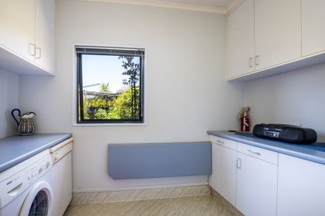 Photo of property in 81 Wallace Place, Westown, New Plymouth, 4310