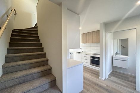 Photo of property in 8/7 Wainuiomata Road, Wainuiomata, Lower Hutt, 5014