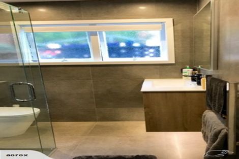 Photo of property in 6 Kiwi Esplanade, Mangere Bridge, Auckland, 2022