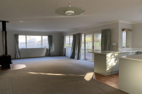 Photo of property in 1/15 Roys Road, Weymouth, Auckland, 2103