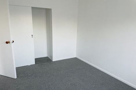 Photo of property in 1/122 Archers Road, Glenfield, Auckland, 0629