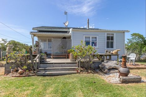 Photo of property in 14 Rangitane Street, Himatangi Beach, Foxton, 4891