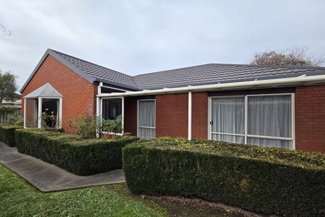 Photo of property in 72 Blighs Road, Strowan, Christchurch, 8052