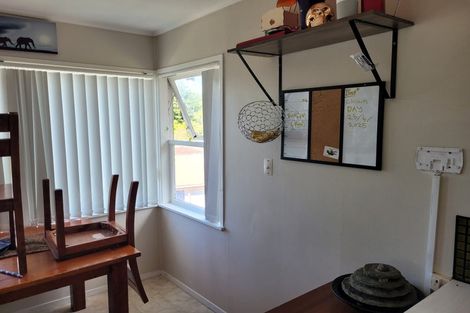 Photo of property in 19 Titchener Street, New Lynn, Auckland, 0600