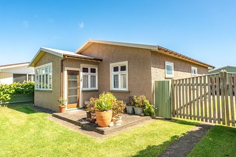 Photo of property in 75 Polson Street, Castlecliff, Whanganui, 4501