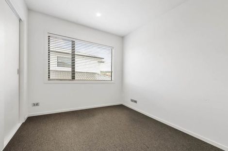 Photo of property in 42 Accolage Boulevard, Kumeu, 0810