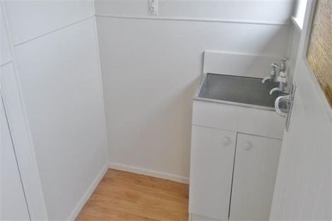 Photo of property in 15 Bittern Place, Henderson, Auckland, 0610