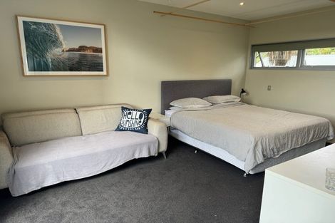 Photo of property in 70 Domain Crescent, Muriwai, Waimauku, 0881