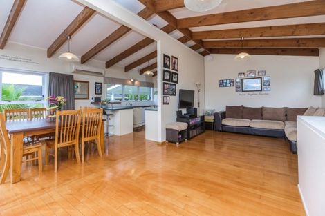 Photo of property in 1/60 Chivalry Road, Glenfield, Auckland, 0629