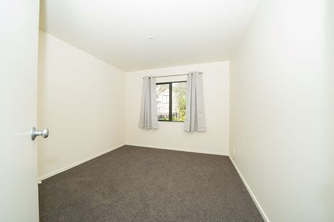 Photo of property in 2/3 Orwell Road, Greenhithe, Auckland, 0632