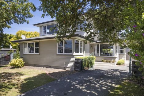 Photo of property in 5 Wairau Place, Kelvin Grove, Palmerston North, 4414