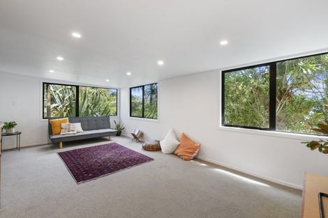 Photo of property in 1/78 Rangatira Road, Beach Haven, Auckland, 0626