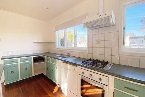 Photo of property in 122 Rathgar Road, Henderson, Auckland, 0610