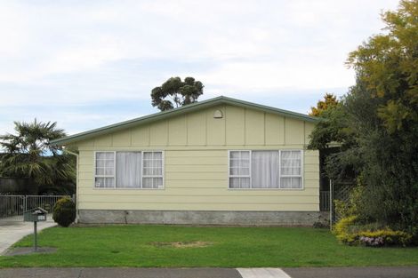 Photo of property in 27 Valerie Street, Clive, 4102