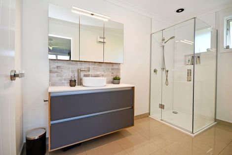 Photo of property in 19 Montgomery Crescent, Kinloch, Taupo, 3377