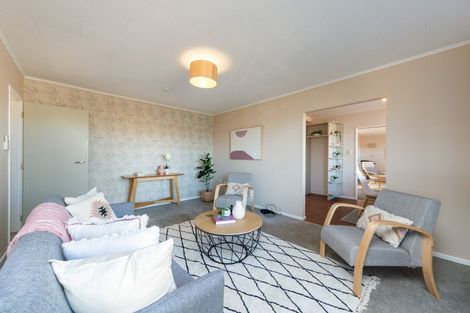 Photo of property in 26 Gloaming Hill, Titahi Bay, Porirua, 5022