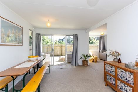 Photo of property in 119 Riversdale Drive, Merrilands, New Plymouth, 4312