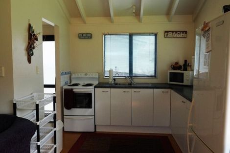 Photo of property in 66 Park Avenue, Waitarere Beach, Levin, 5510