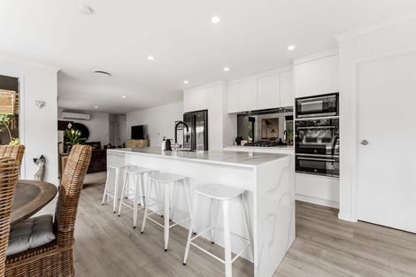 Photo of property in 7 Hawaiian Parade, Arkles Bay, Whangaparaoa, 0932