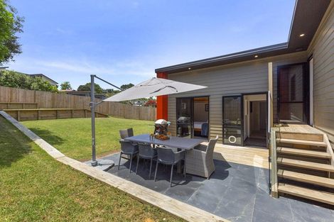 Photo of property in 14 Robertson Street, Raglan, 3225