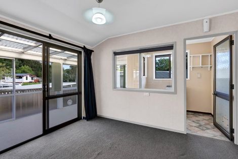 Photo of property in 87 Heta Road, Highlands Park, New Plymouth, 4312