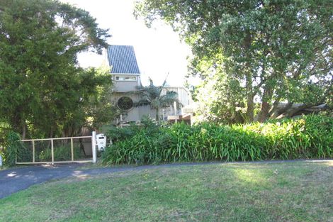 Photo of property in 52 Hebron Road, Waiake, Auckland, 0630