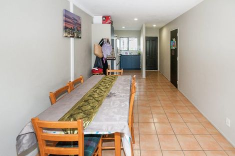 Photo of property in 4/35 Fields Parade, Oteha, Auckland, 0632