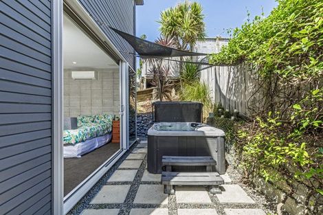 Photo of property in 1/86 Bay Street, Red Beach, 0932