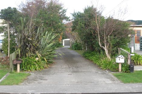 Photo of property in 5 Kaitawa Crescent, Paraparaumu, 5032