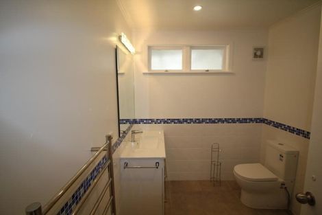 Photo of property in 1 Gaede Terrace, Sunnyvale, Auckland, 0612