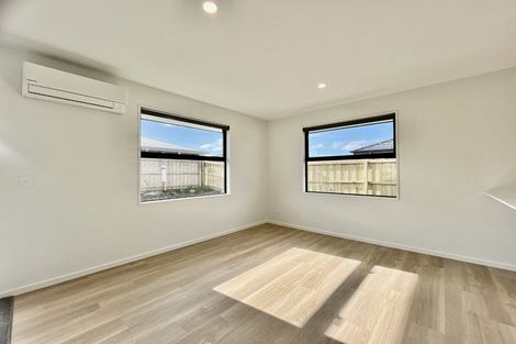 Photo of property in 5 Edgar Way, Rolleston, 7614