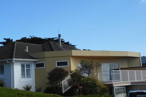 Photo of property in 62 Tannadyce Street, Strathmore Park, Wellington, 6022