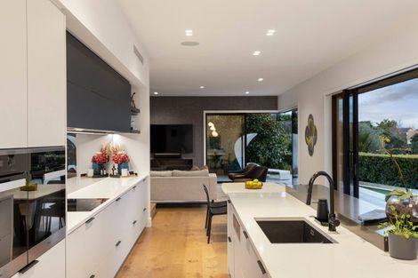 Photo of property in 8 Puna Street, Orakei, Auckland, 1071