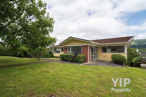 Photo of property in 22 Tremewan Street, Tawa, Wellington, 5028