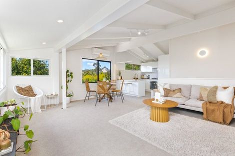 Photo of property in 2/88 Arran Road, Browns Bay, Auckland, 0630