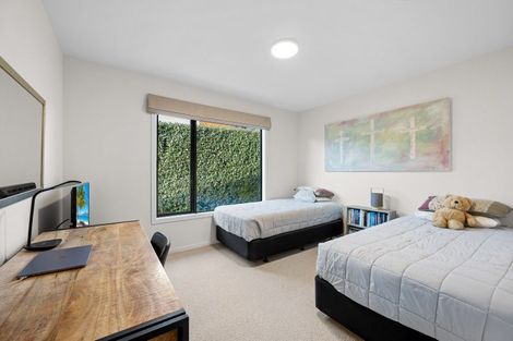 Photo of property in 5 Valley Crescent, Wanaka, 9305
