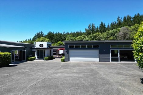 Photo of property in 10 Cameron Drive, Acacia Bay, Taupo, 3385