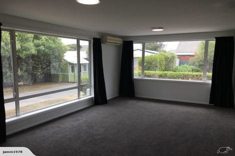 Photo of property in 6b Hurst Place, Parklands, Christchurch, 8083