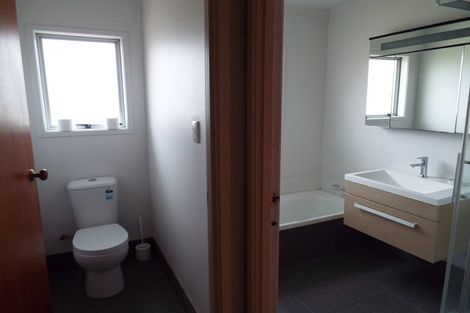 Photo of property in 20 Palm Court Drive, Glen Eden, Auckland, 0602