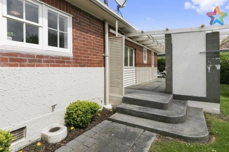 Photo of property in 47 Waiwhetu Road, Waiwhetu, Lower Hutt, 5010