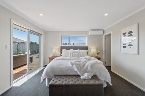 Photo of property in 22 Helen June Avenue, Flagstaff, Hamilton, 3210