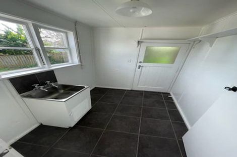 Photo of property in 8 Huxley Place, Glen Innes, Auckland, 1072